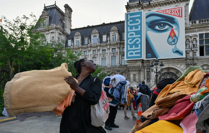 (75) 150 migrants évacués du parvis de l’hôtel de ville de Paris